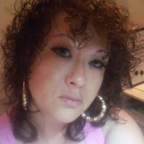 Meet your Posher, Kimberly - Picture 1 of 1